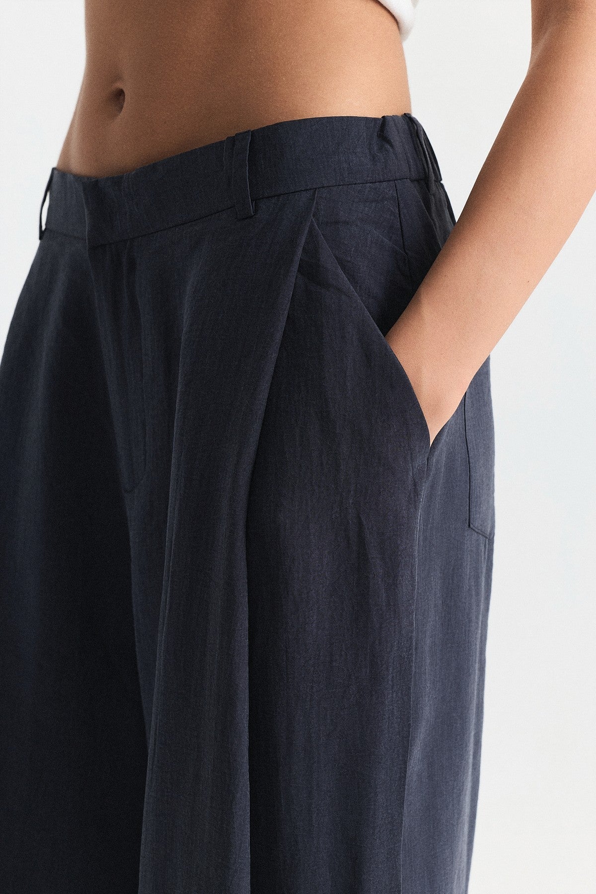 Pleated Barrel Pants