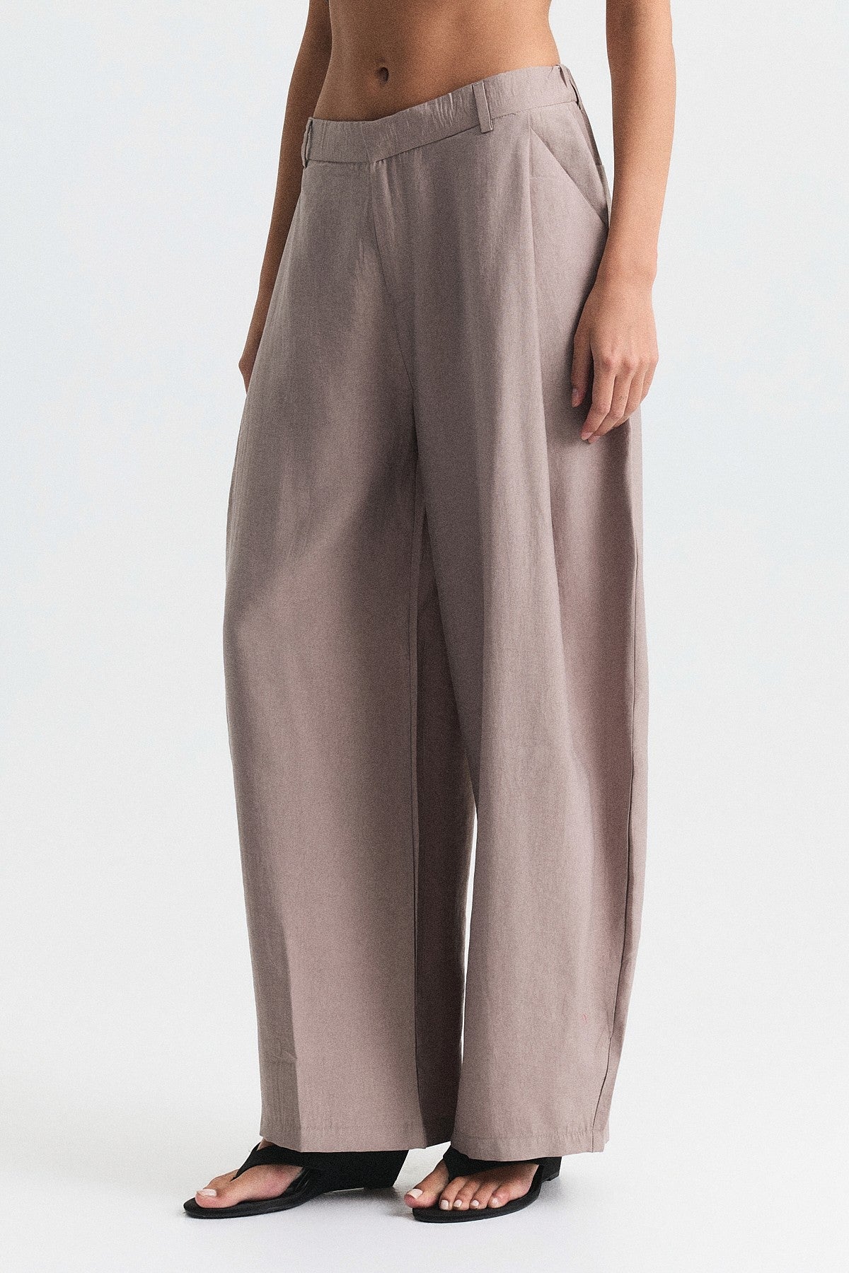 Pleated Barrel Pants