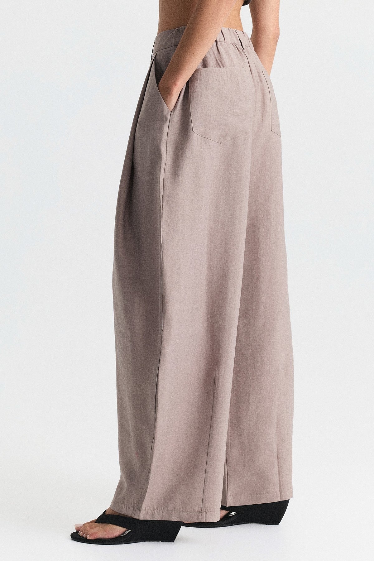 Pleated Barrel Pants