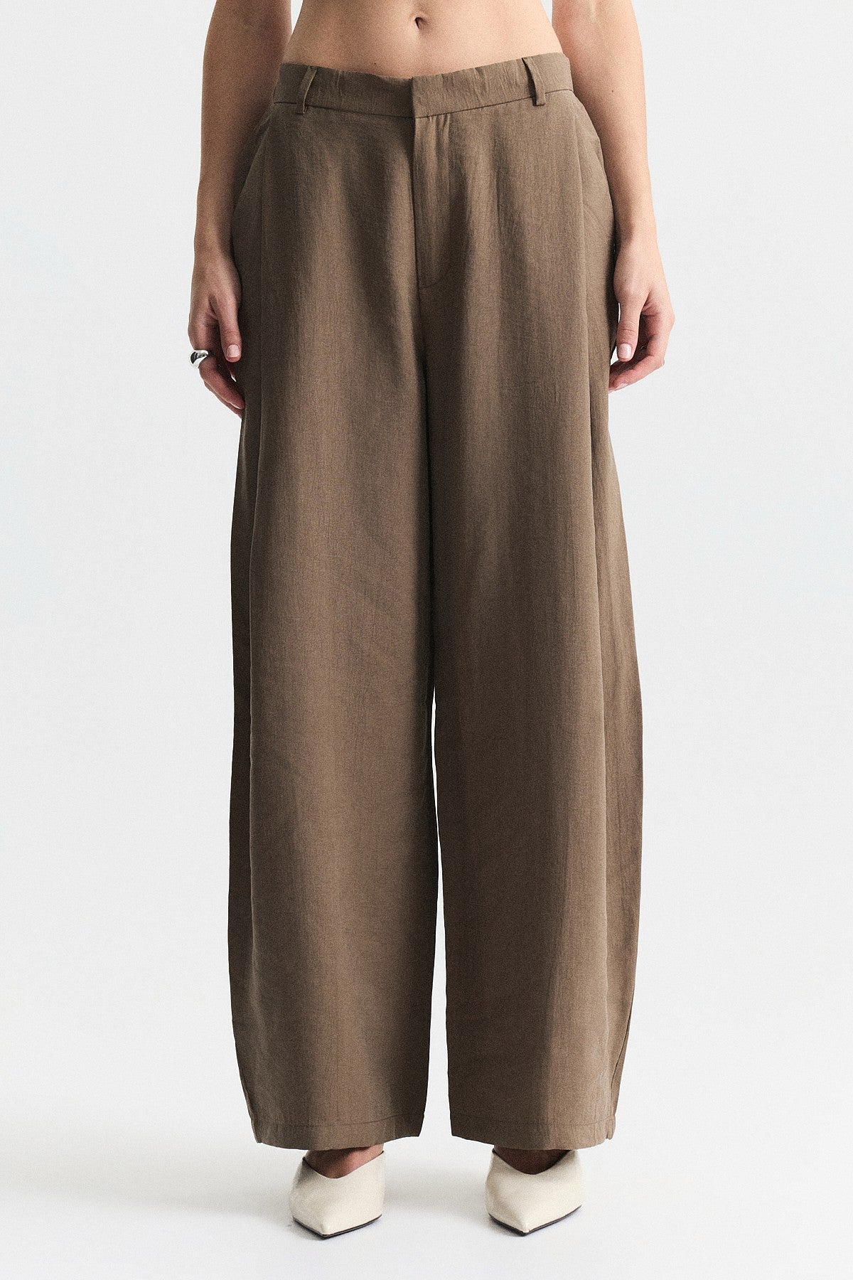Pleated Barrel Pants