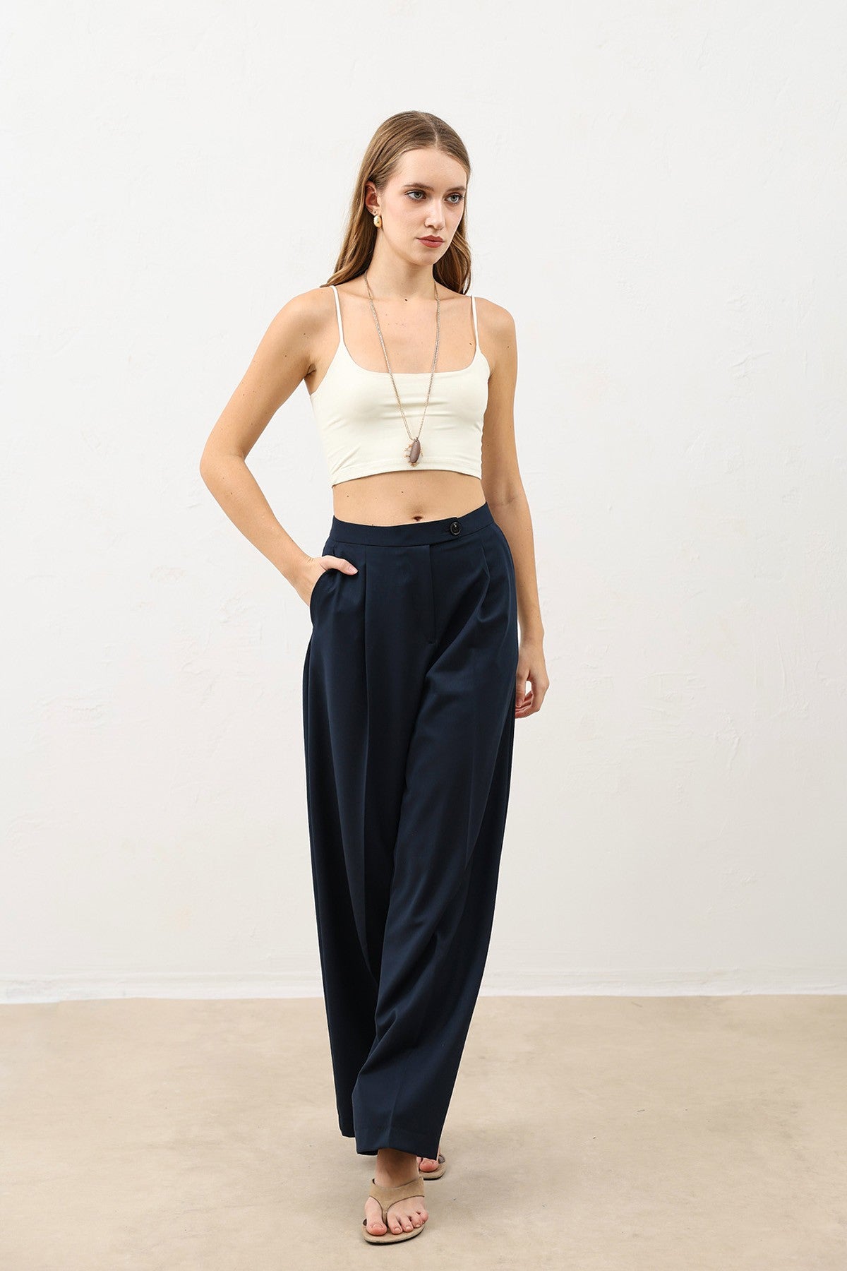 Antioch High-Waisted Pleated Women's Pants