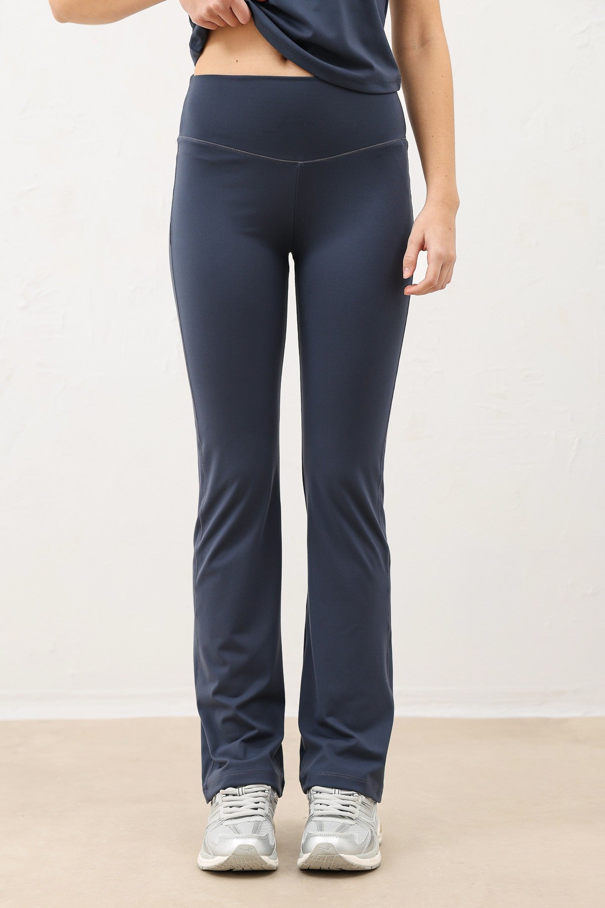 Antioch High-Waisted Women's Flared Leg Leggings