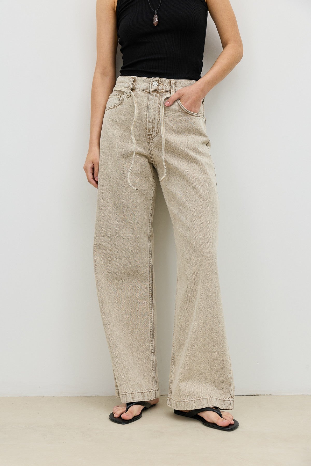 Antioch Tied-Waist Wide-Leg Women's Jeans