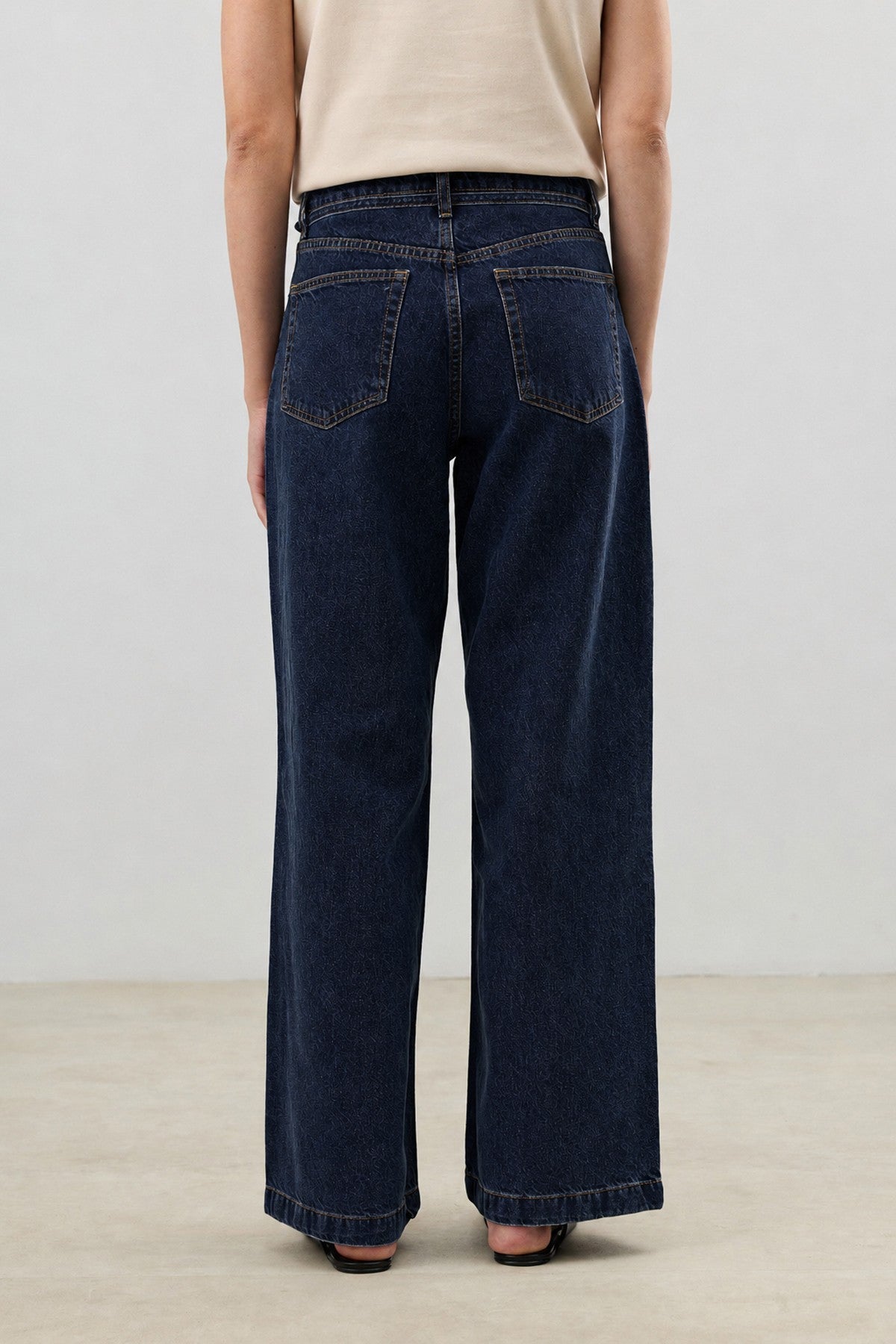 Women's Wide-Leg Tied-Waist Jeans