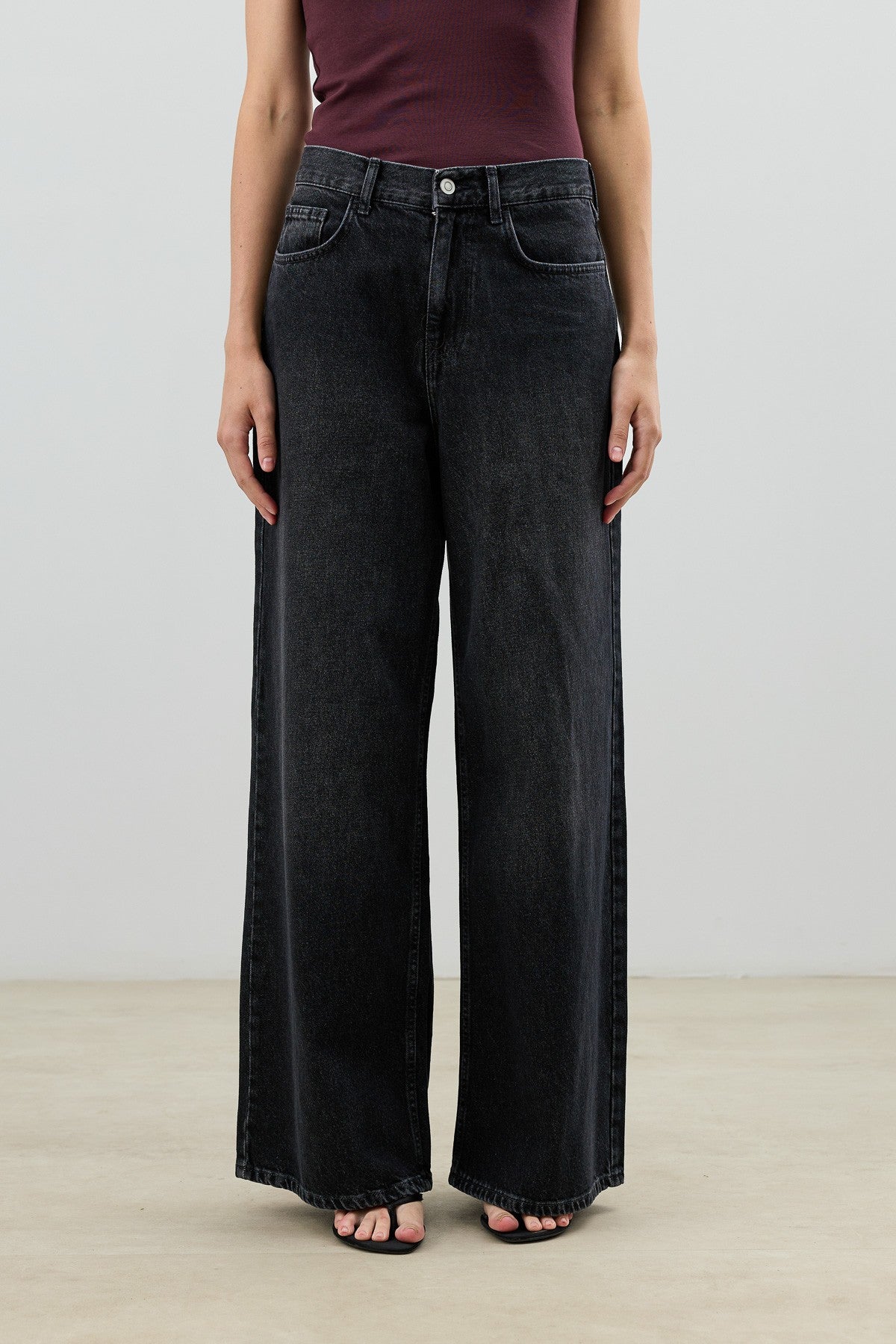 Antioch Women's Wide-Leg Jeans