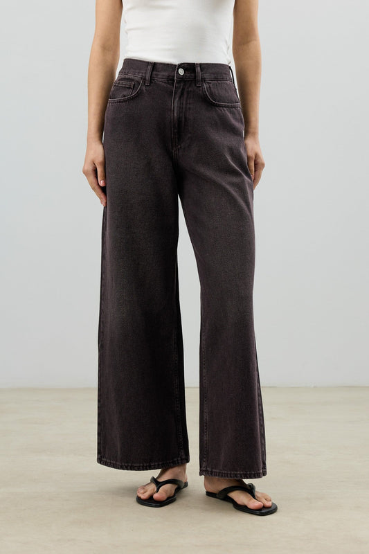 Antioch Women's Wide-Leg Jeans