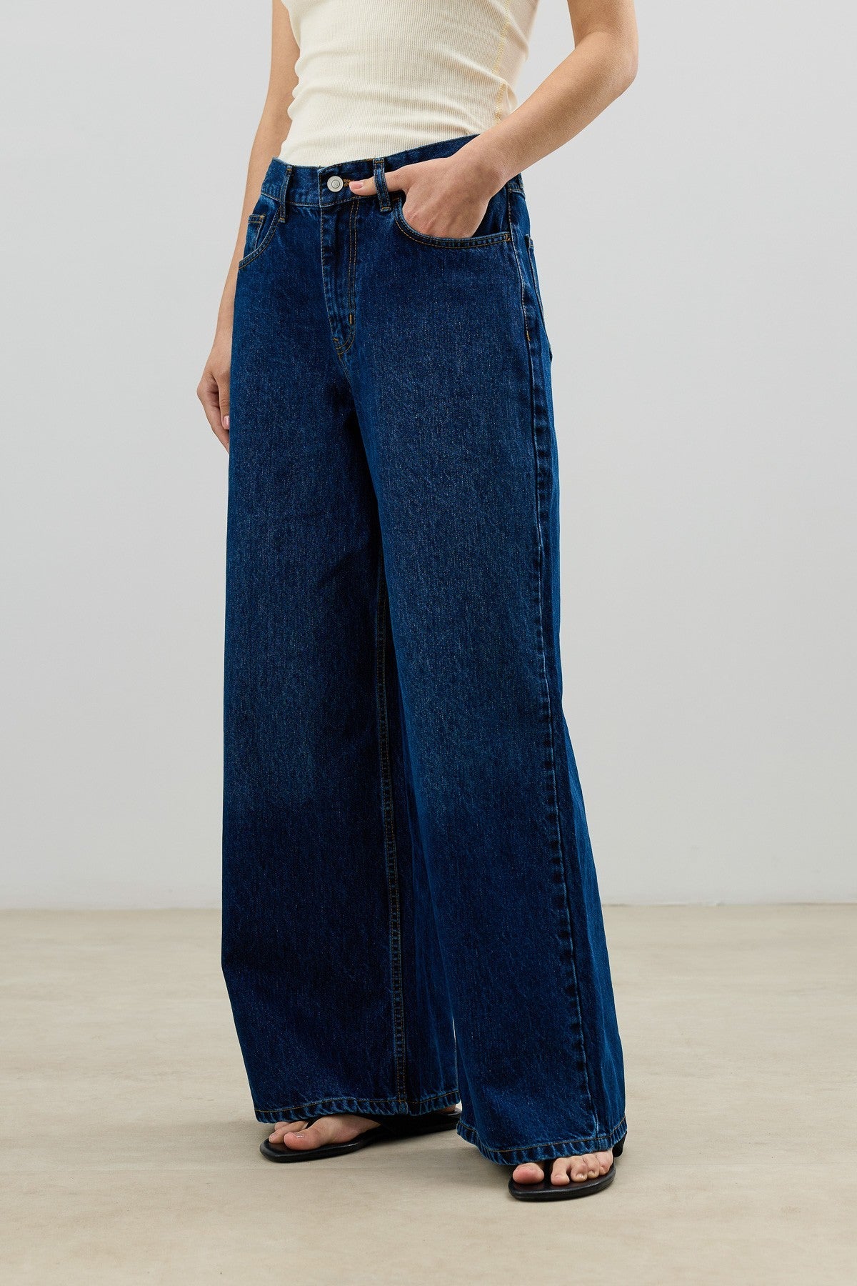 Antioch Women's Wide-Leg Jeans