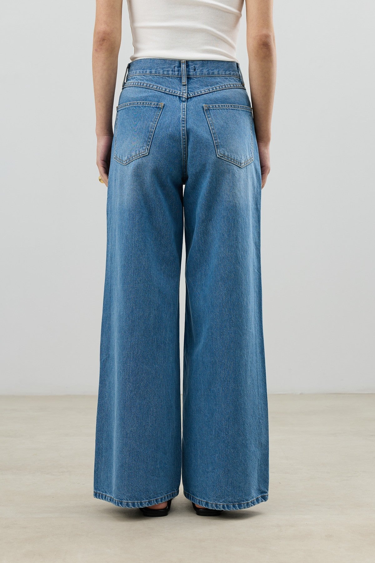 Antioch Women's Wide-Leg Jeans