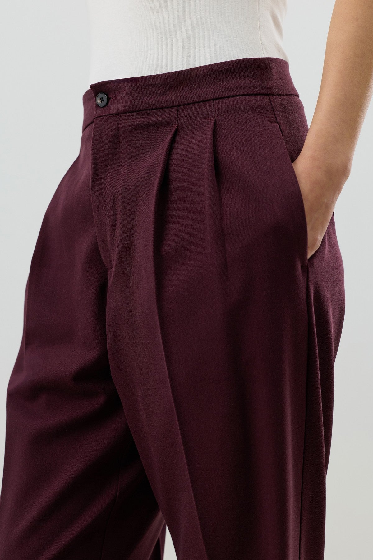 Antioch Women's Double-Pleated Pants