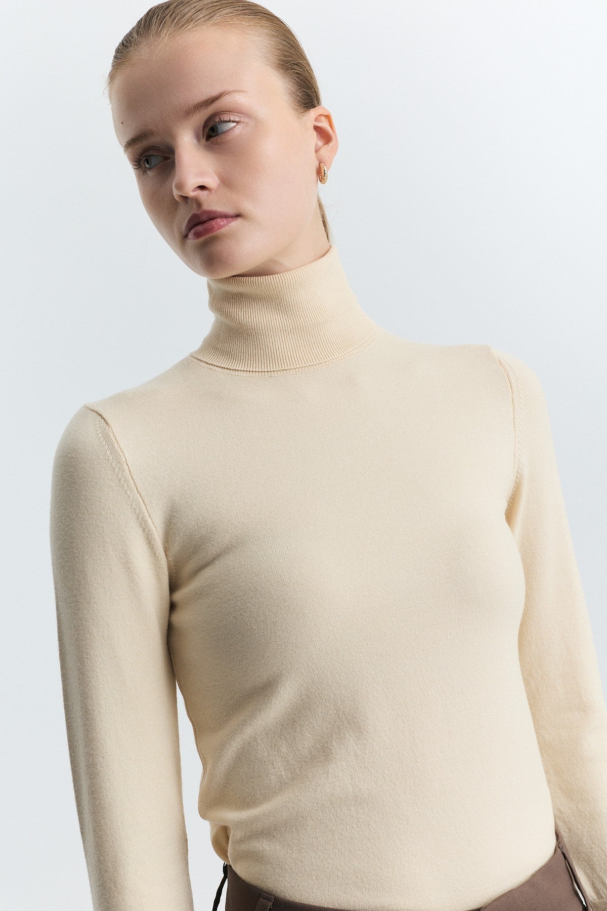Basic Crew-Neck Sweater