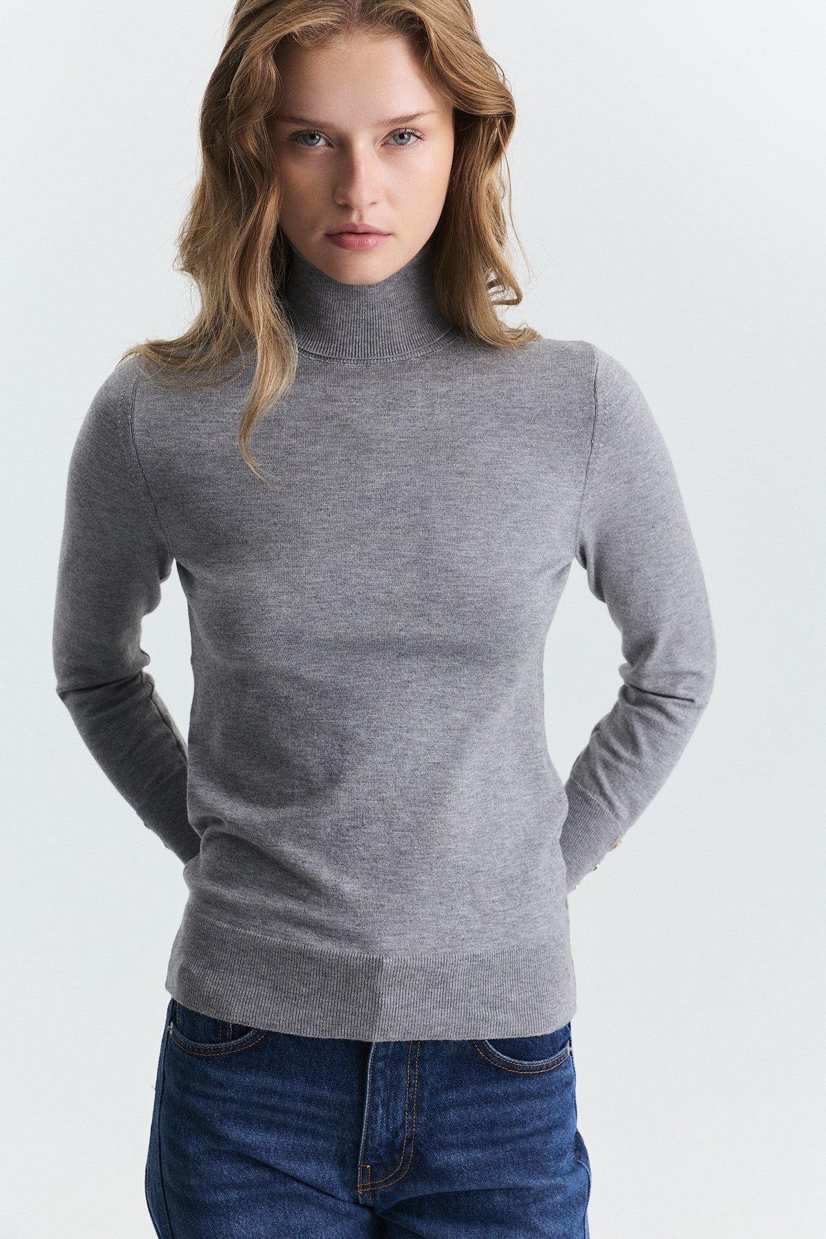 Basic Crew-Neck Sweater