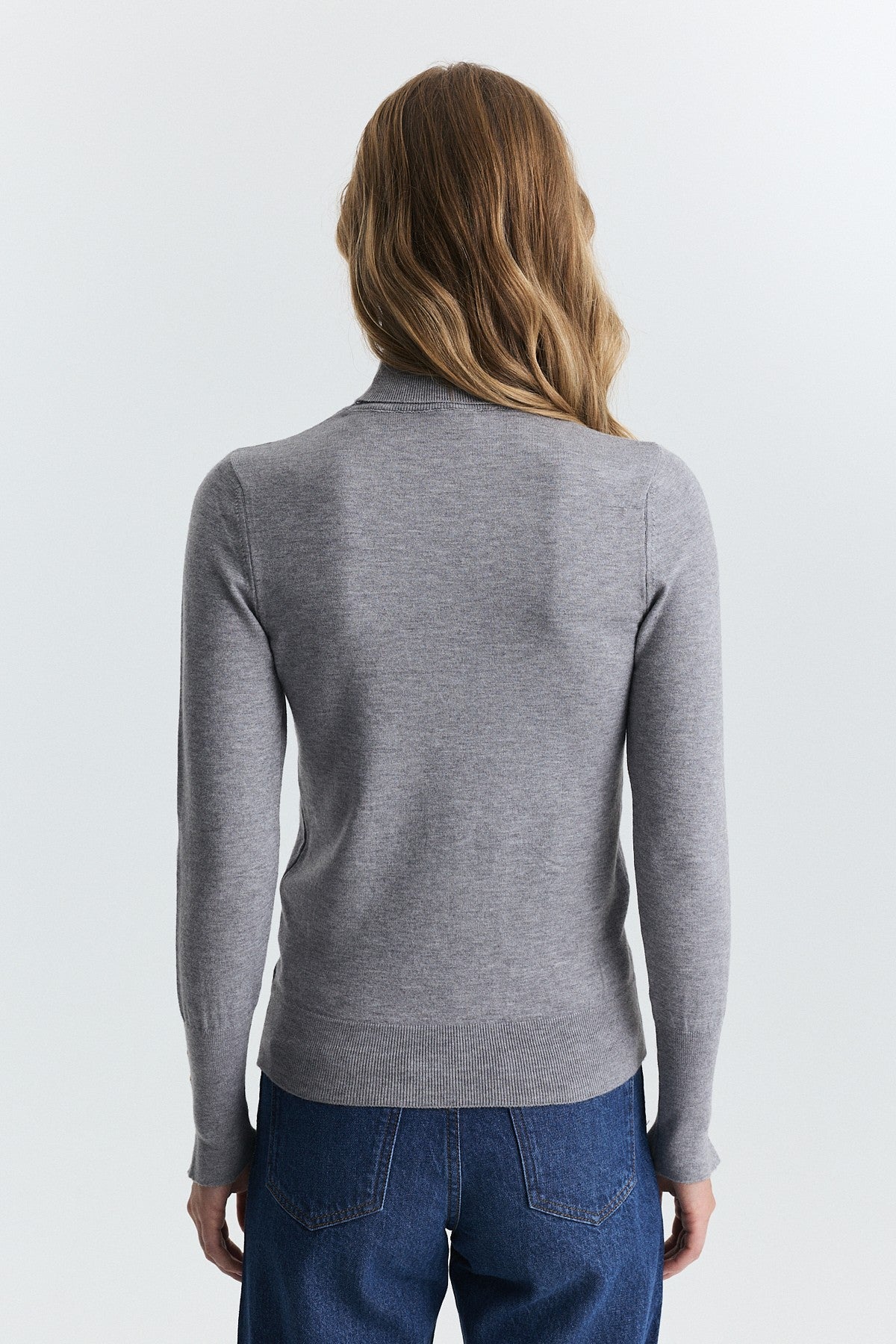 Basic Crew-Neck Sweater