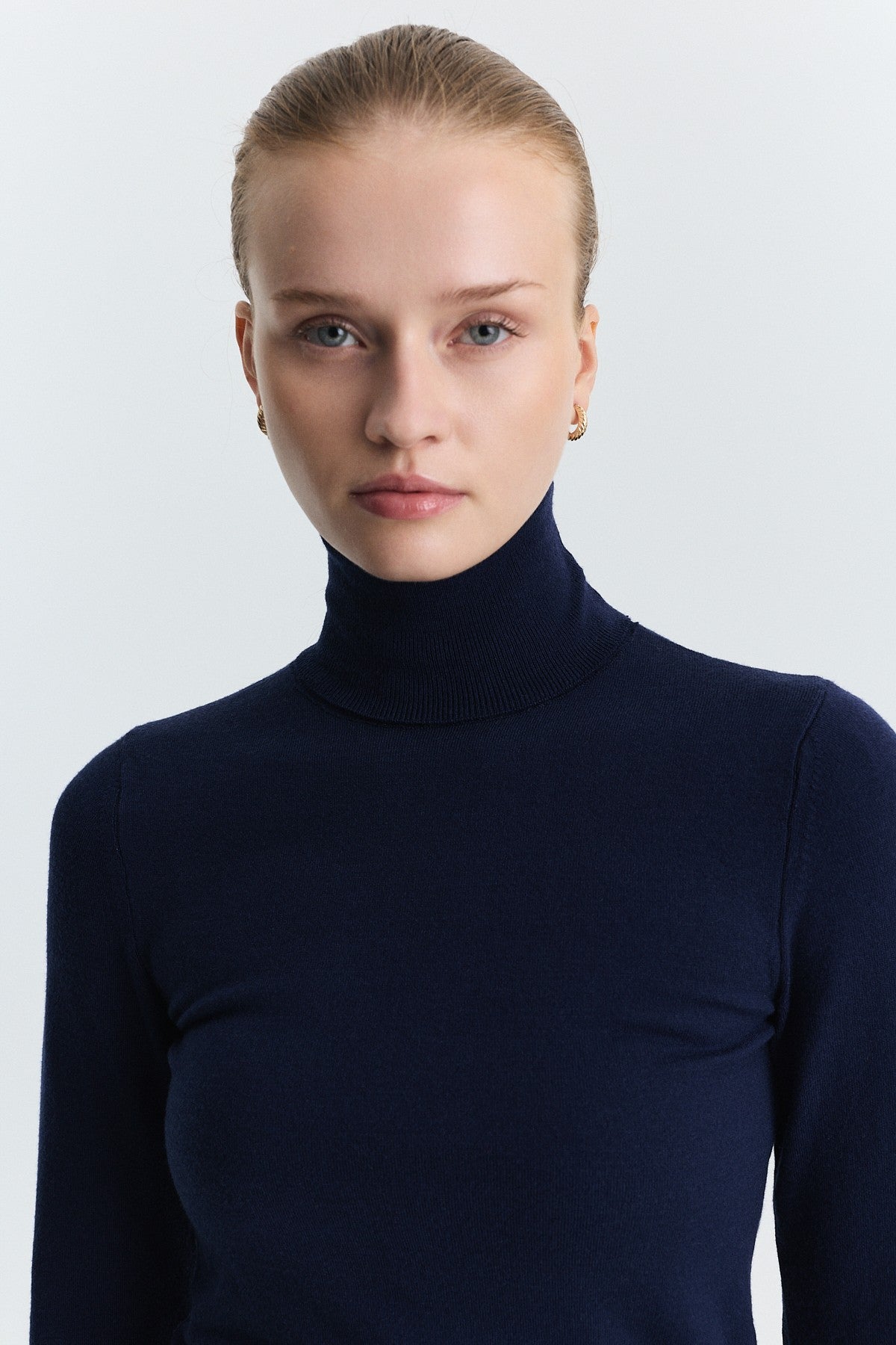 Basic Crew-Neck Sweater