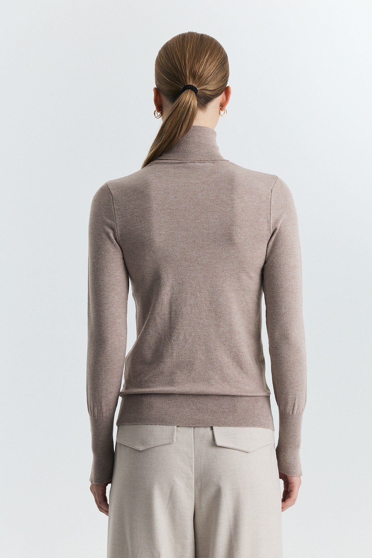 Basic Crew-Neck Sweater