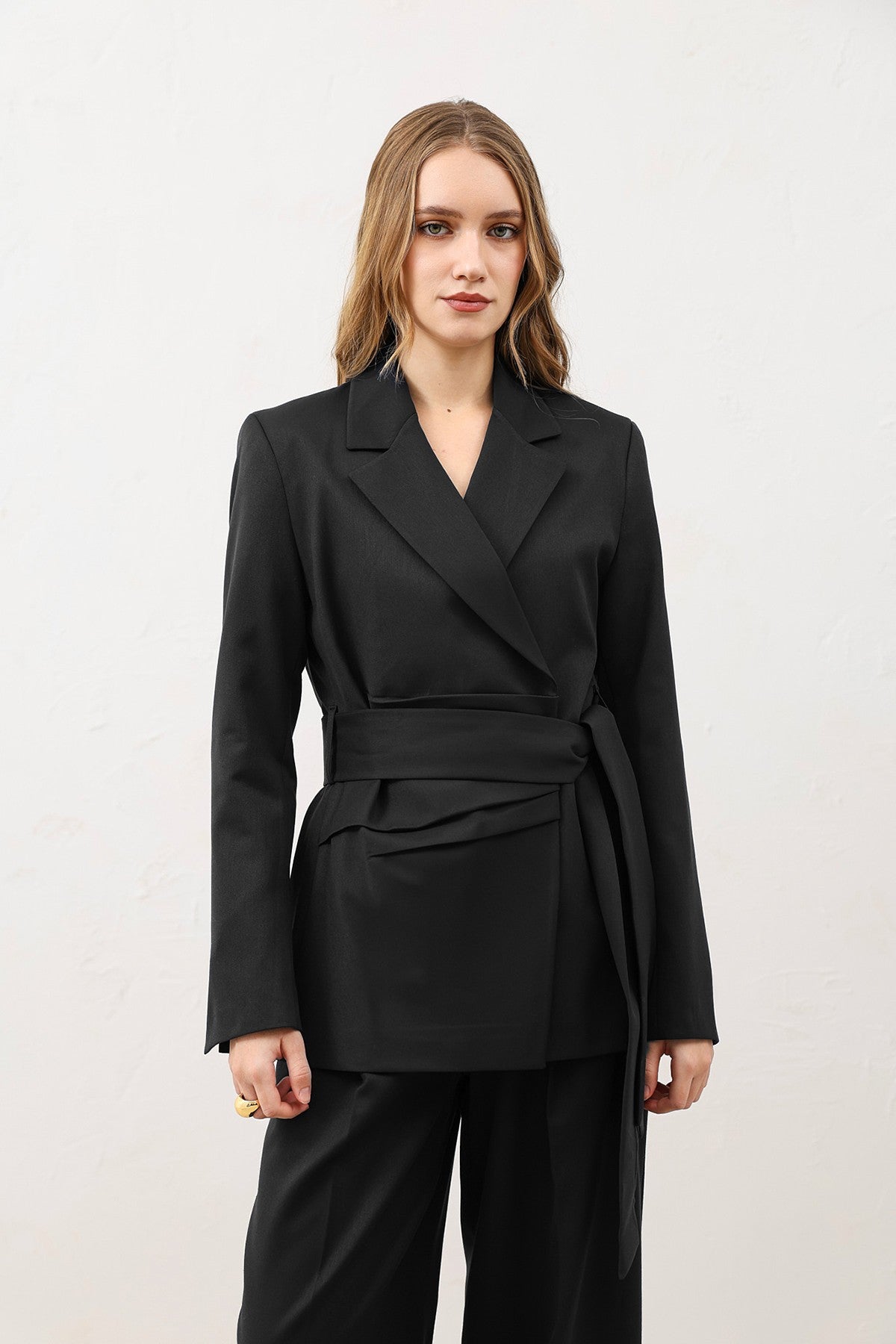 Antioch Fitted Women's Blazer with Belt