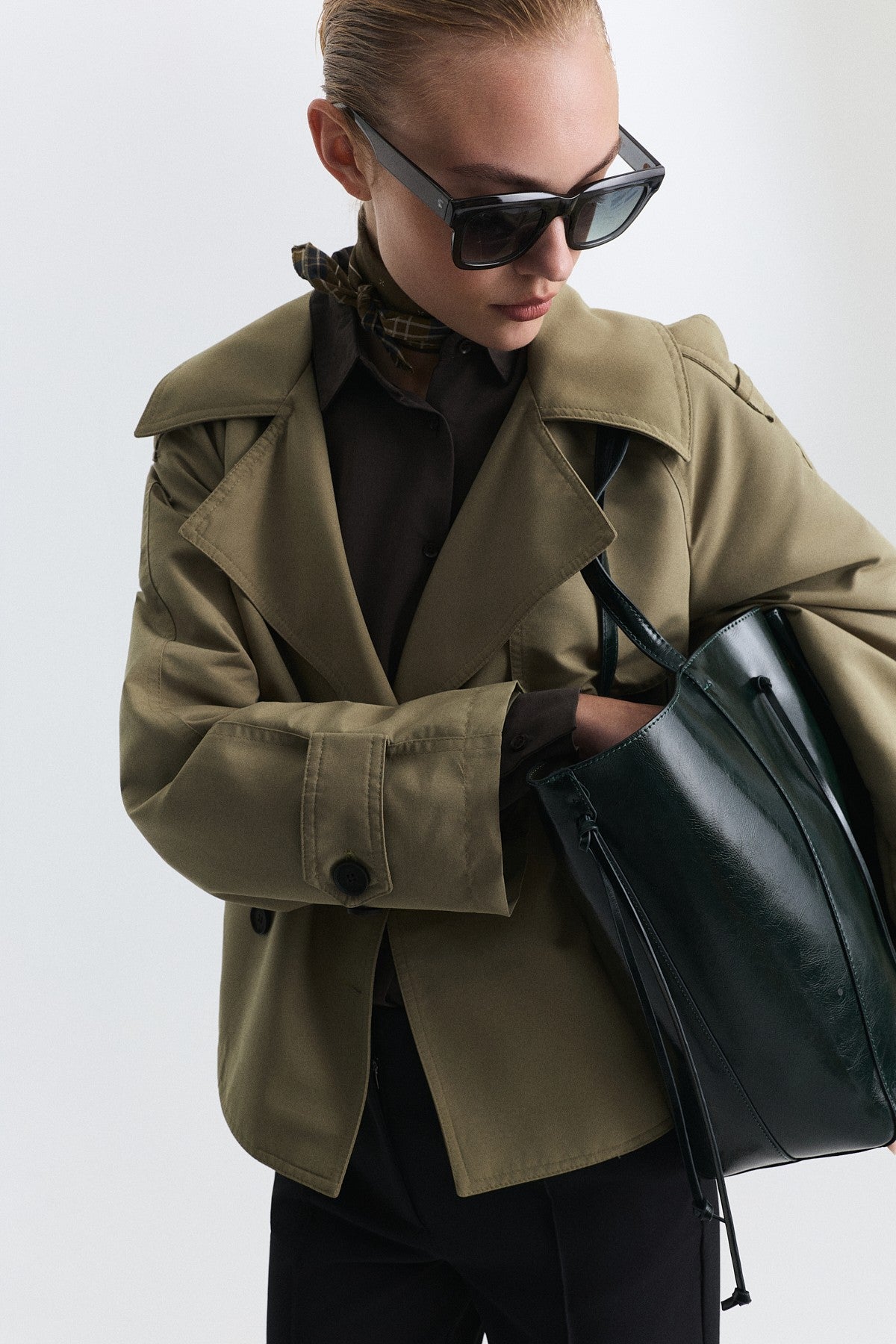 Short Trench Coat with Belt BA26Y517
