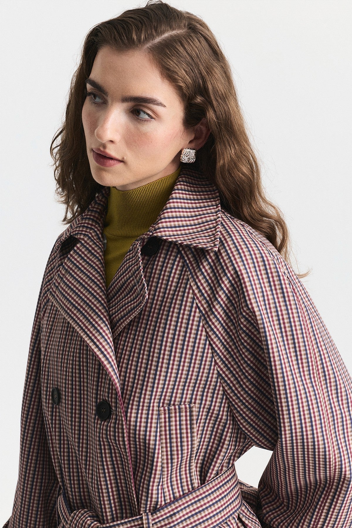 Short Trench Coat with a Checkered Pattern and a Belt