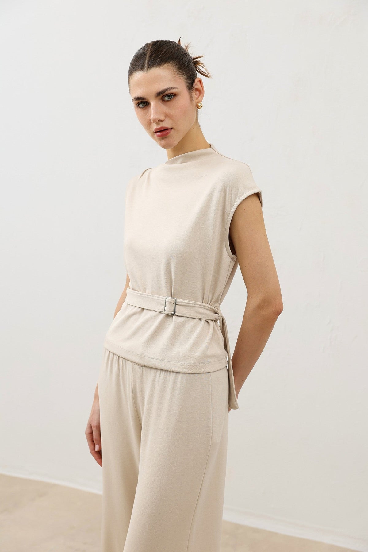 Antioch Kemer Women's Suit Set (Detailed)