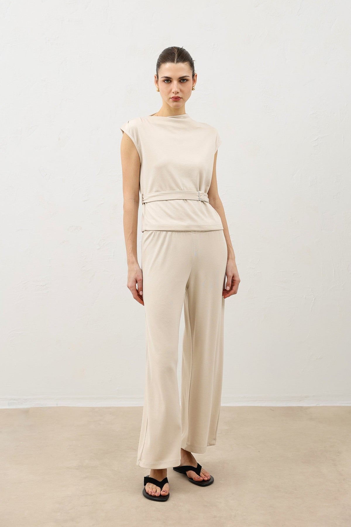 Antioch Kemer Women's Suit Set (Detailed)