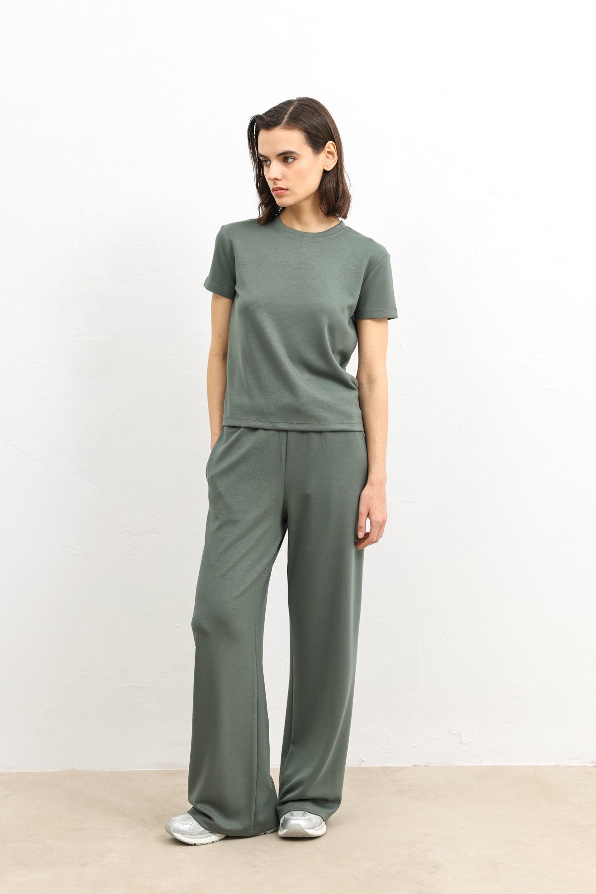 Women's Loose-Fitting Sweatsuit Set