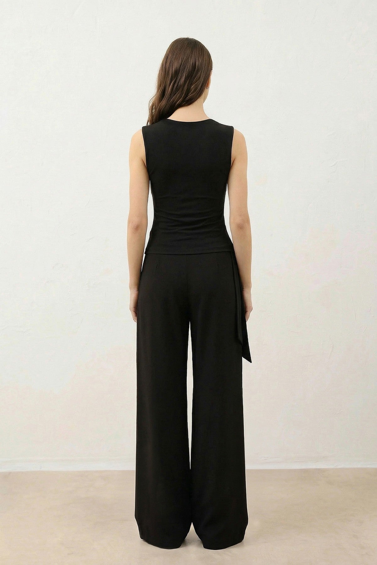 Antioch Toka Women's Set with Detailed Design