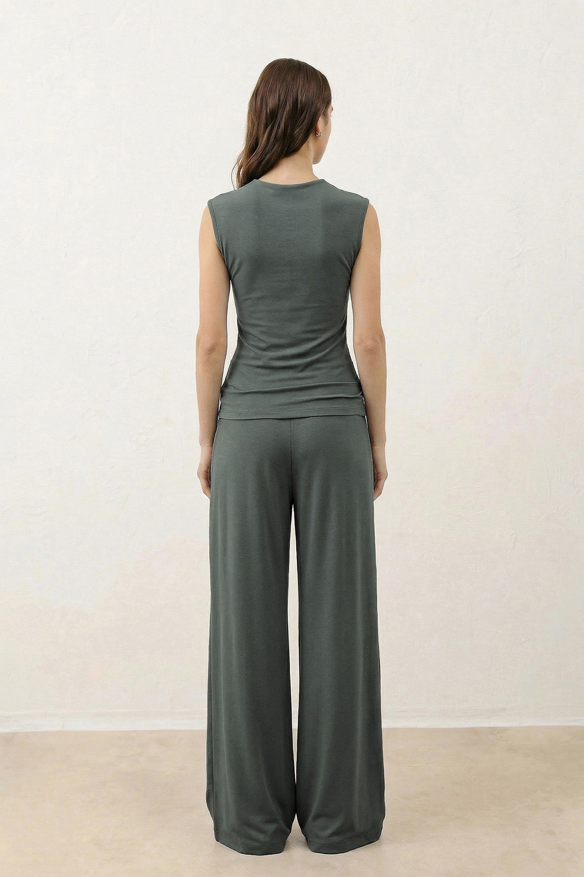 Antioch Toka Women's Set with Detailed Design