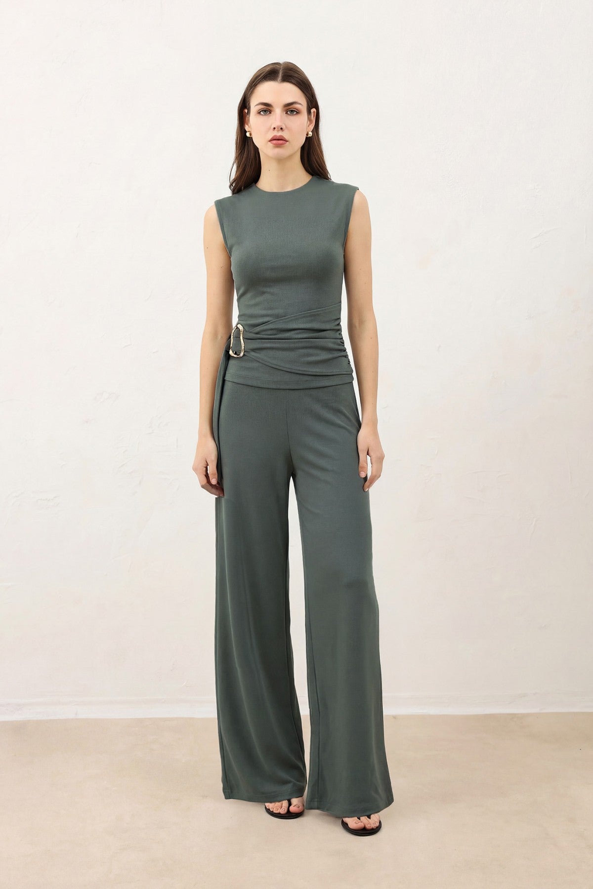 Antioch Toka Women's Set with Detailed Design