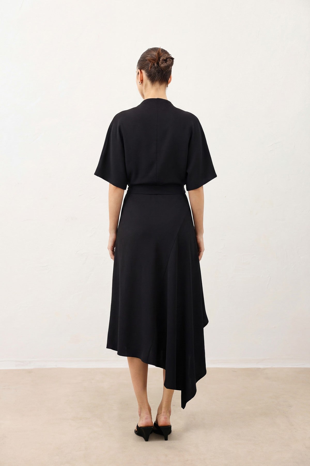 Antioch Voluminous Skirt and Blouse Women's Set