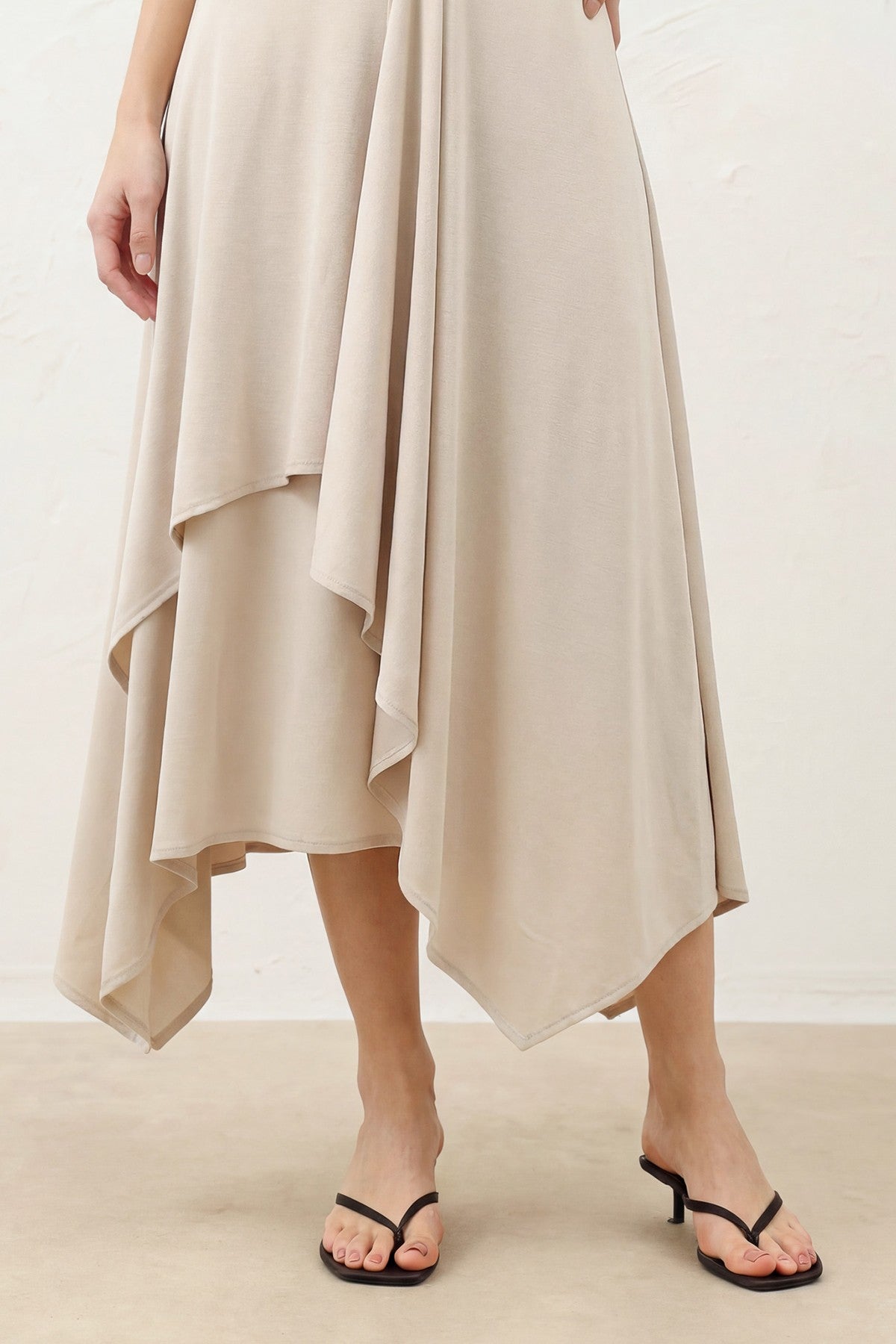 Antioch Voluminous Skirt and Blouse Women's Set