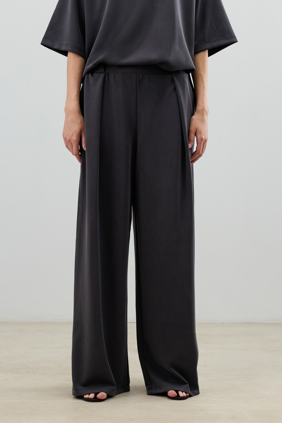 Antioch Modal-Blend T-Shirt and Pants Set for Women