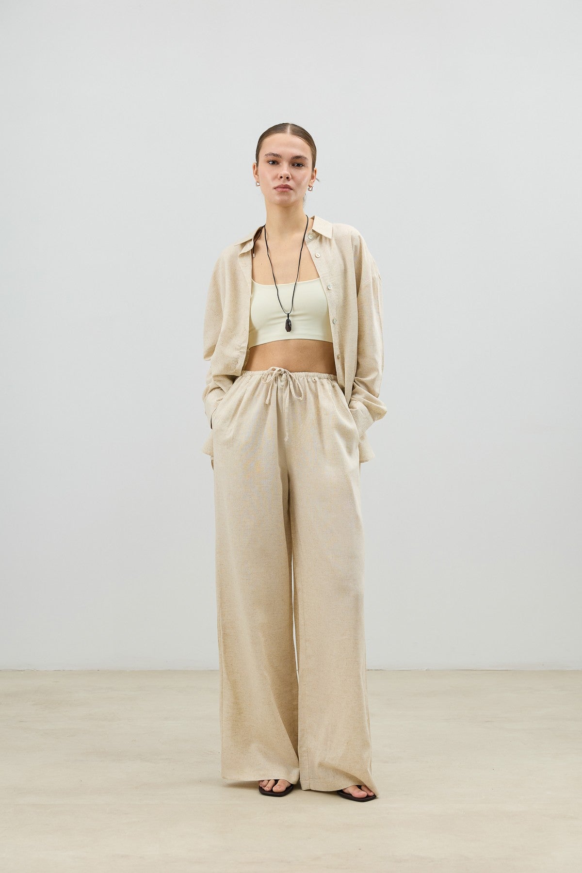 Antioch Linen-Blend Women's Shirt and Pants Set