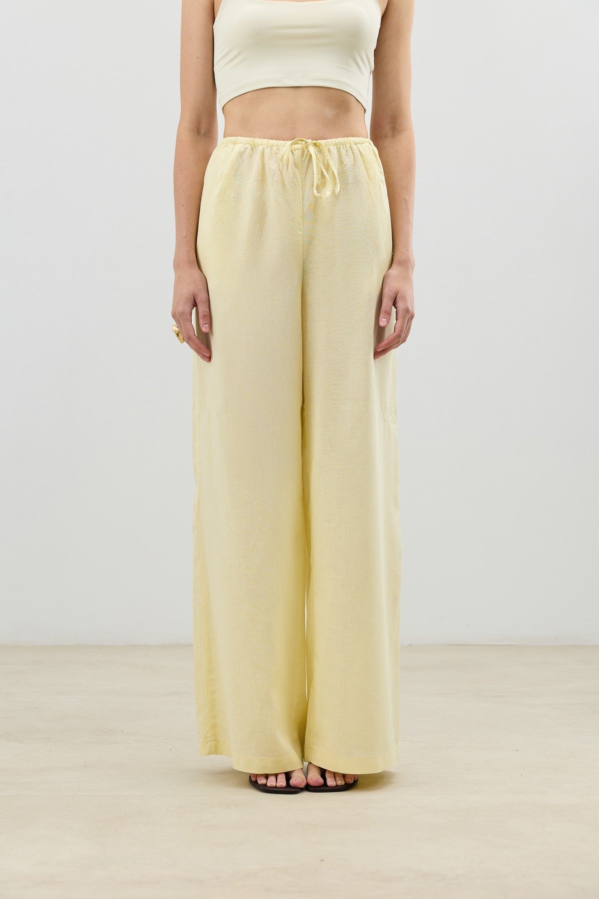 Antioch Linen-Blend Women's Shirt and Pants Set