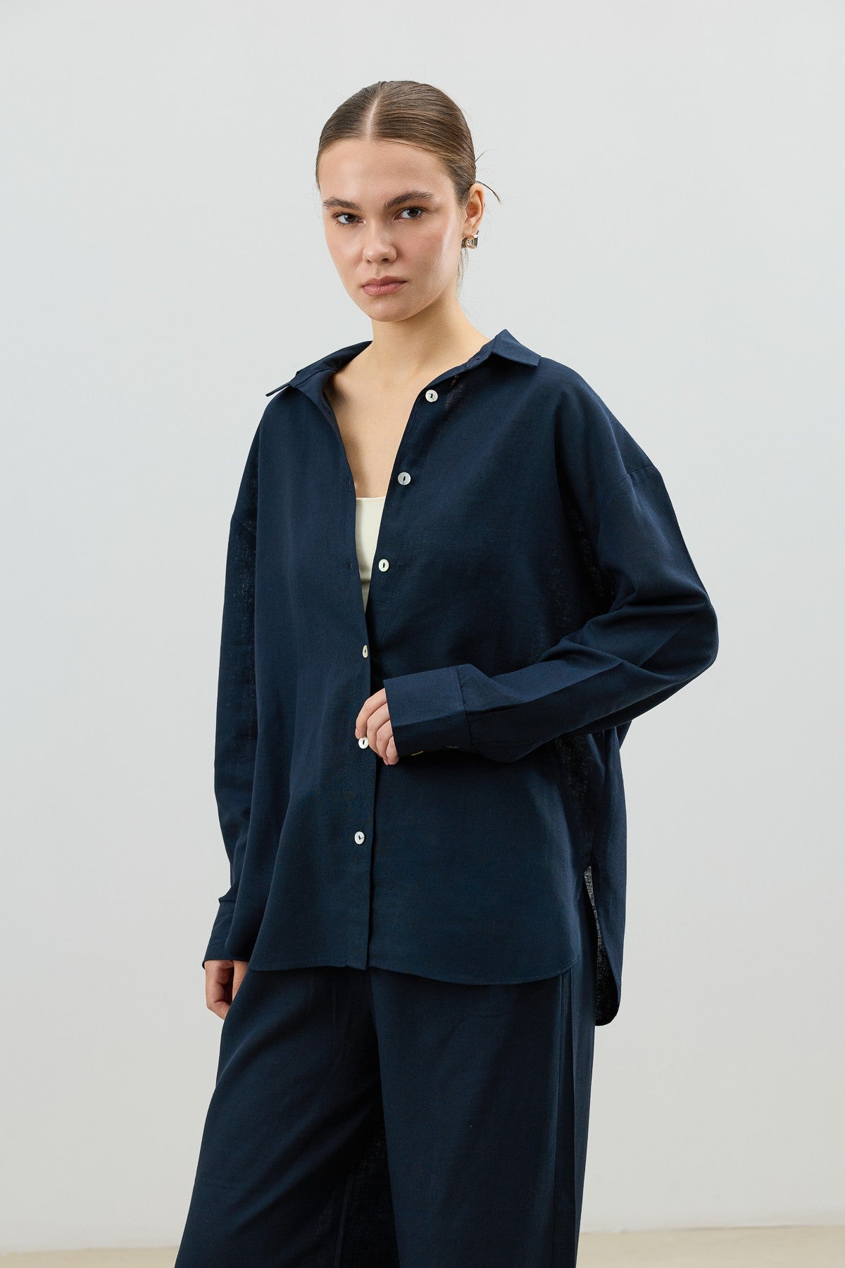 Antioch Linen-Blend Women's Shirt and Pants Set