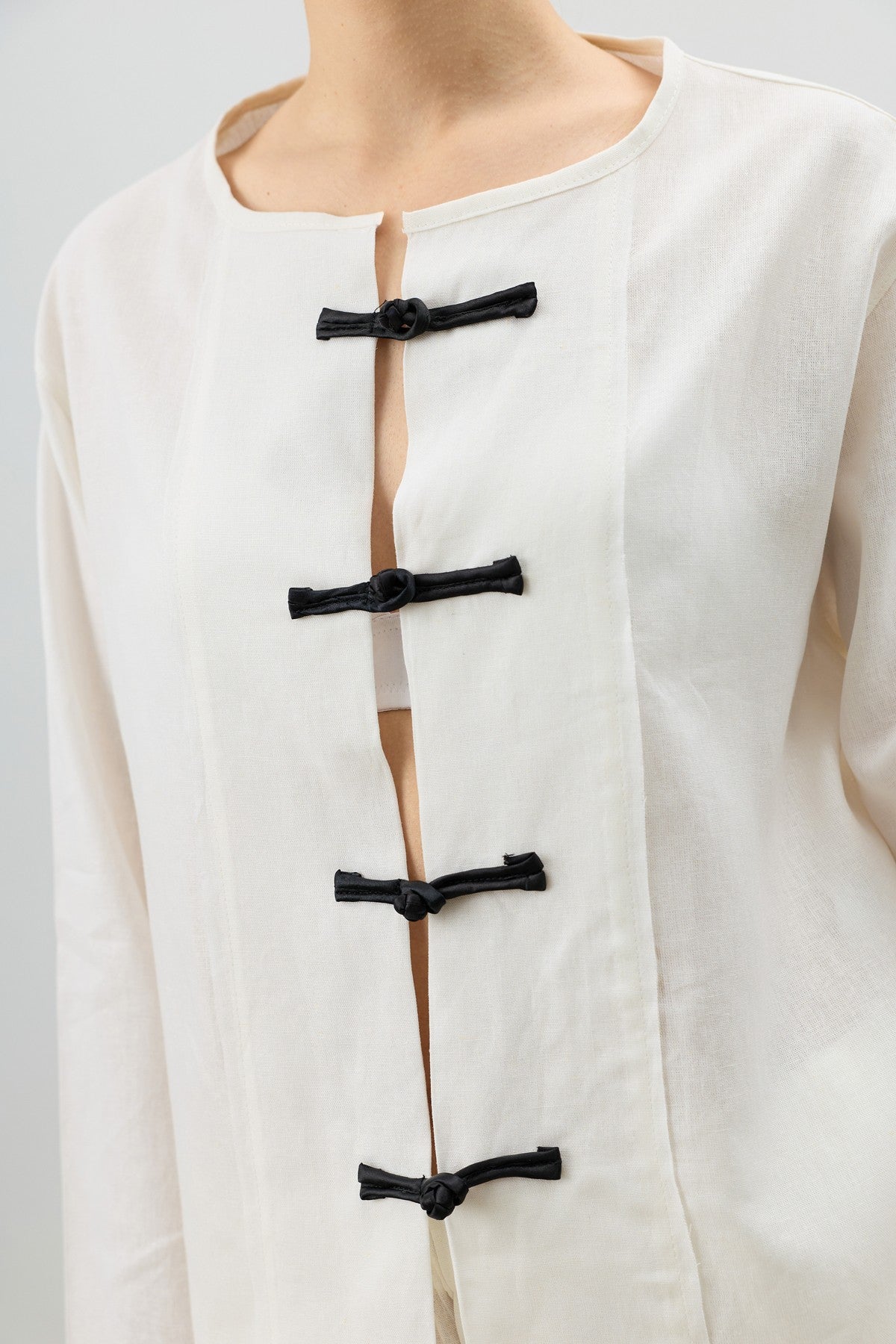 Women's Suit with Embellished Buttons in a Linen Blend